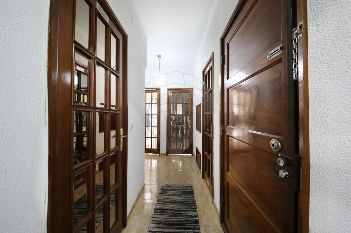 listing 126561051-3 picture-0