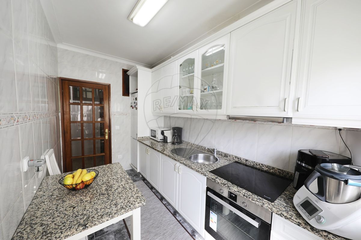 listing 126561051-3 picture-0