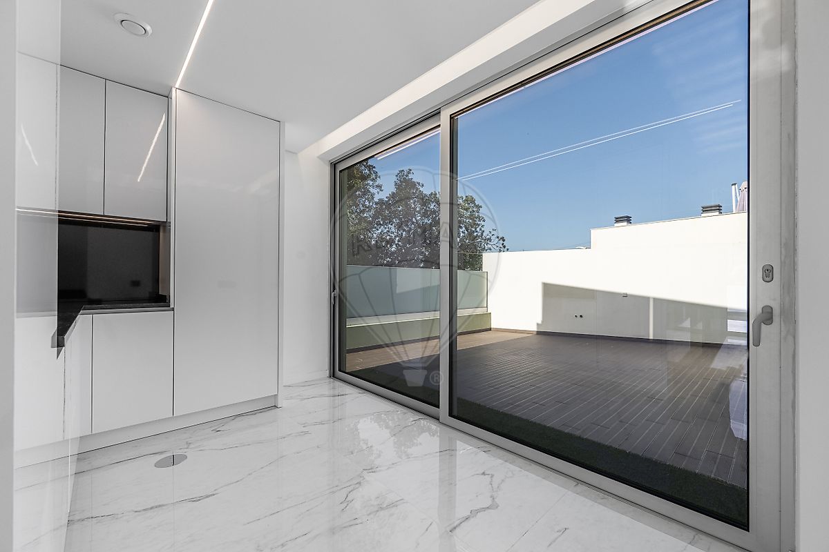 listing 126561004-21 picture-0