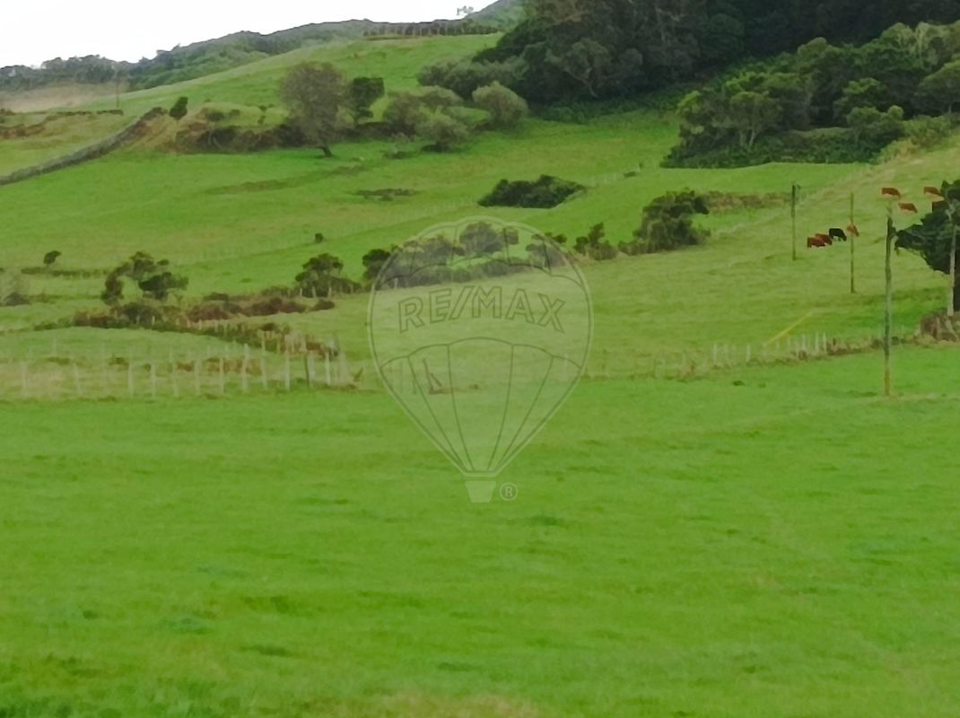 Terreno à venda em Vila do Porto