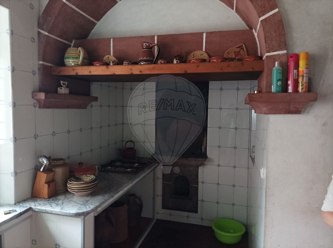 listing 126571003-125 picture-0