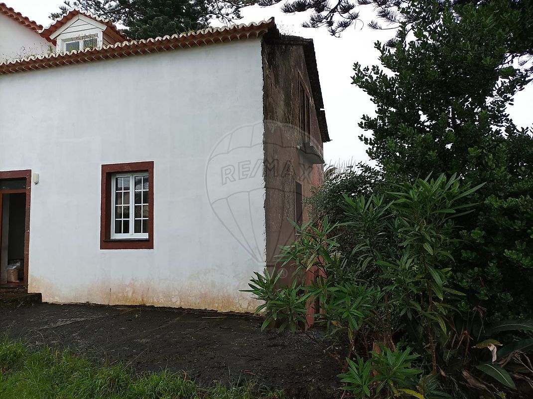 listing 126571003-125 picture-0