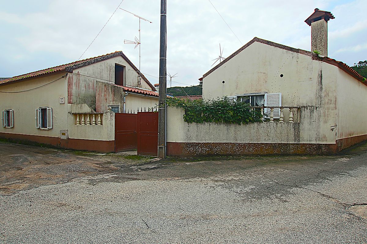 Moradia T4 para venda