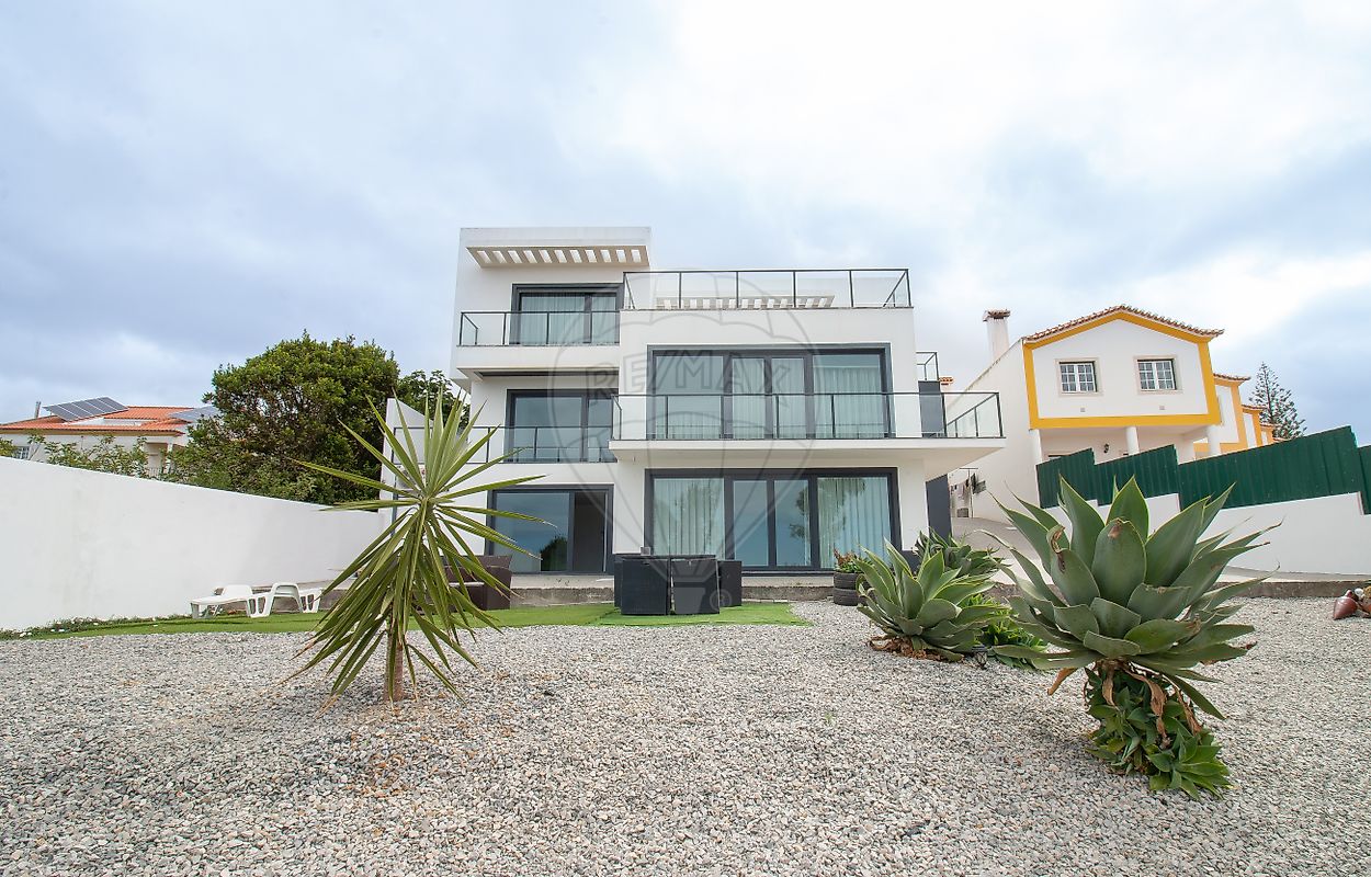 Apartamento T4 à venda em Lourinhã