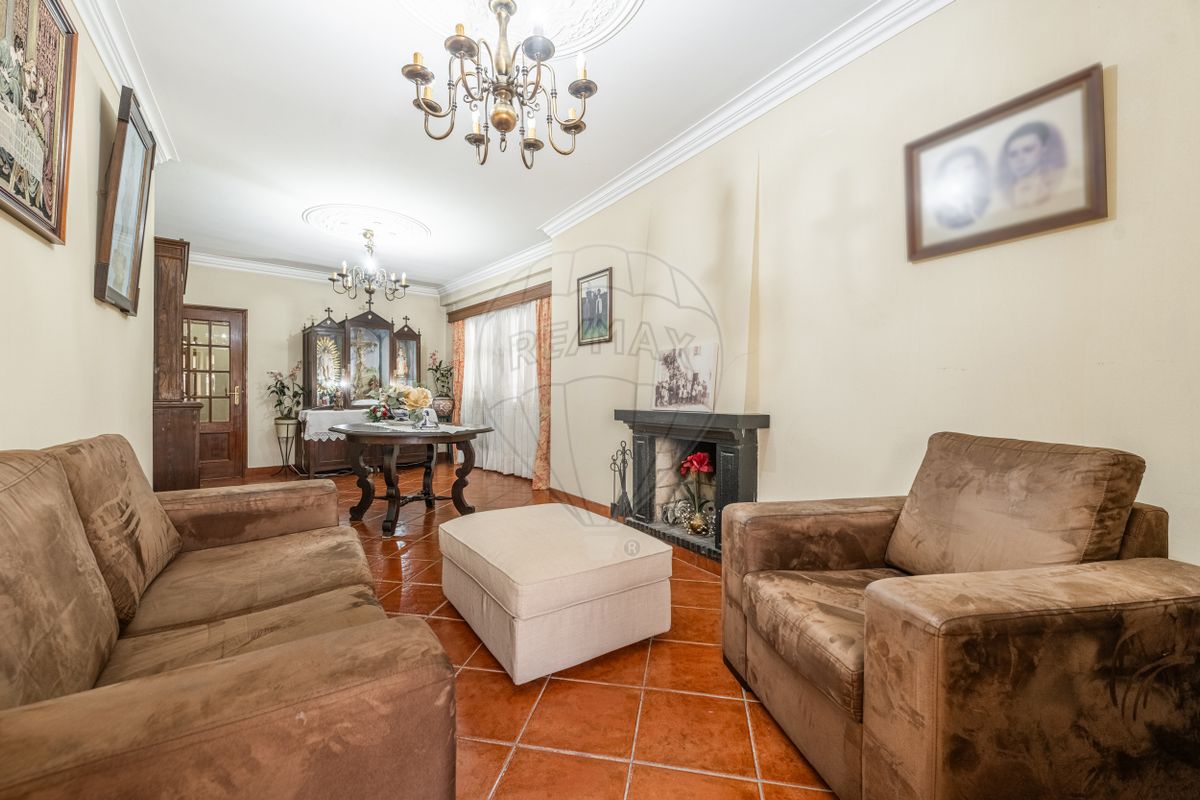 listing 126591004-80 picture-0