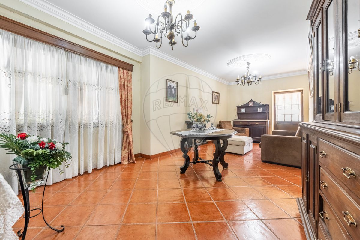 listing 126591004-80 picture-0