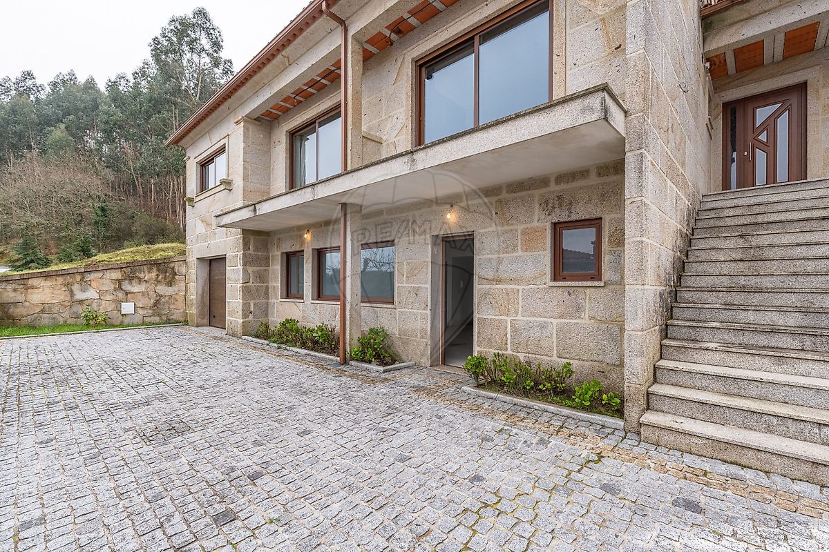 Moradia - Chamoim e Vilar, Terras de Bouro, Braga