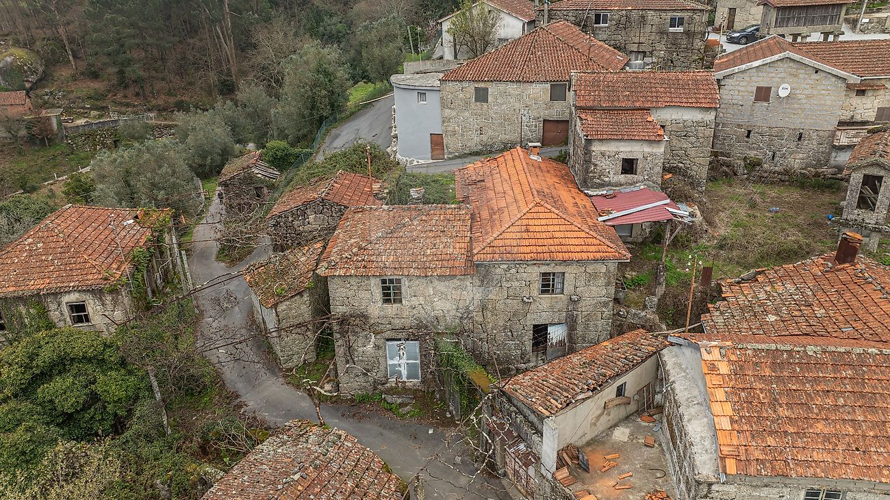 Moradia - Valdosende, Terras de Bouro, Braga