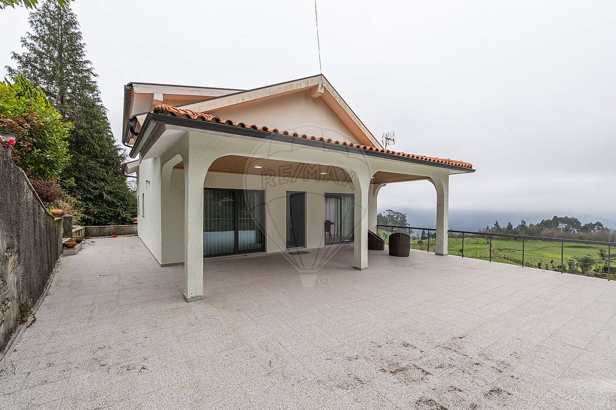 Moradia - Valdosende, Terras de Bouro, Braga