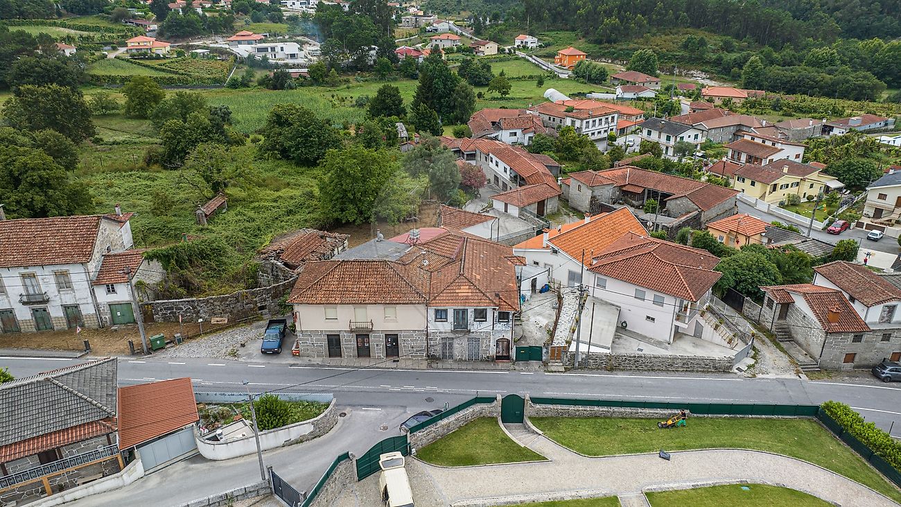 Moradia T5 à venda em Fonte Arcada e Oliveira, Póvoa de Lanhoso — foto 8
