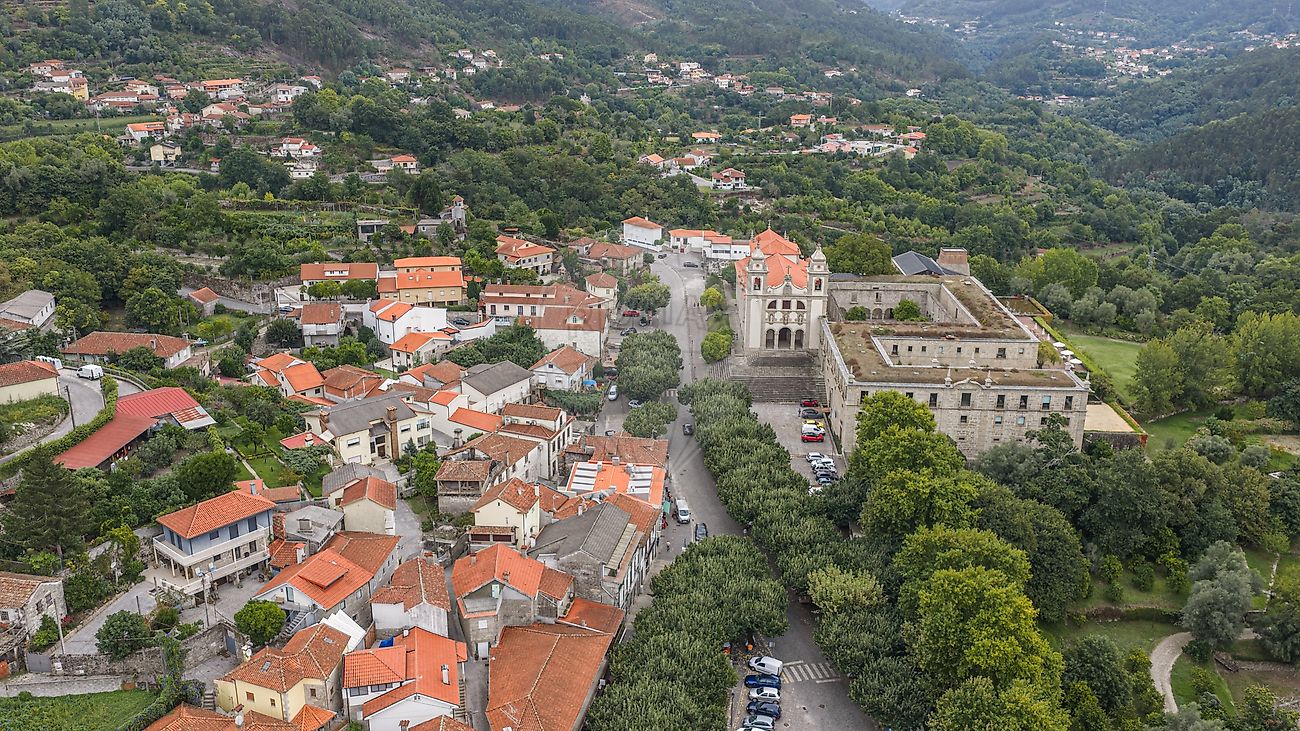 Moradia T2 à venda em Bouro (Santa Maria), Amares — foto 2