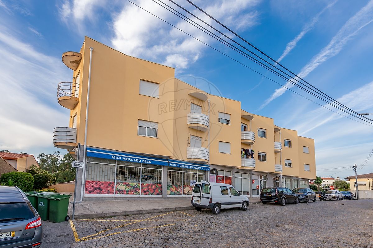 Apartamento T3 à venda em Trofa