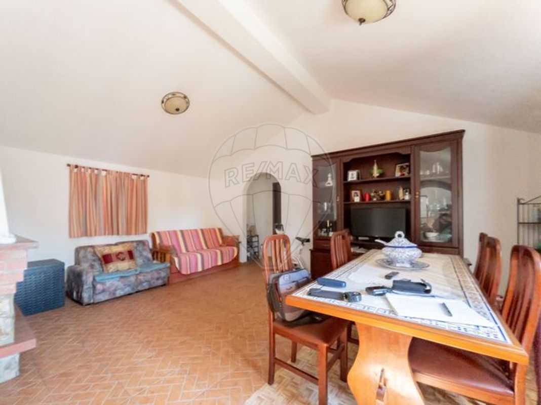 listing 126621083-3 picture-0