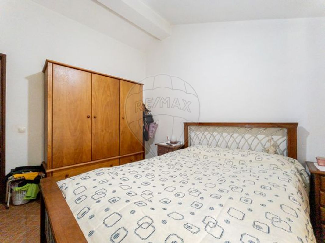 listing 126621083-3 picture-0