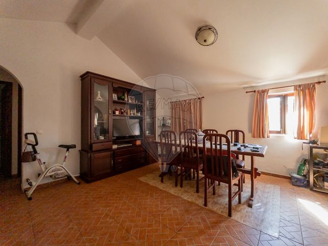 listing 126621083-3 picture-0