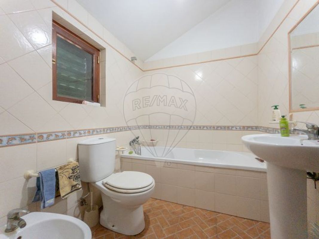 listing 126621083-3 picture-0