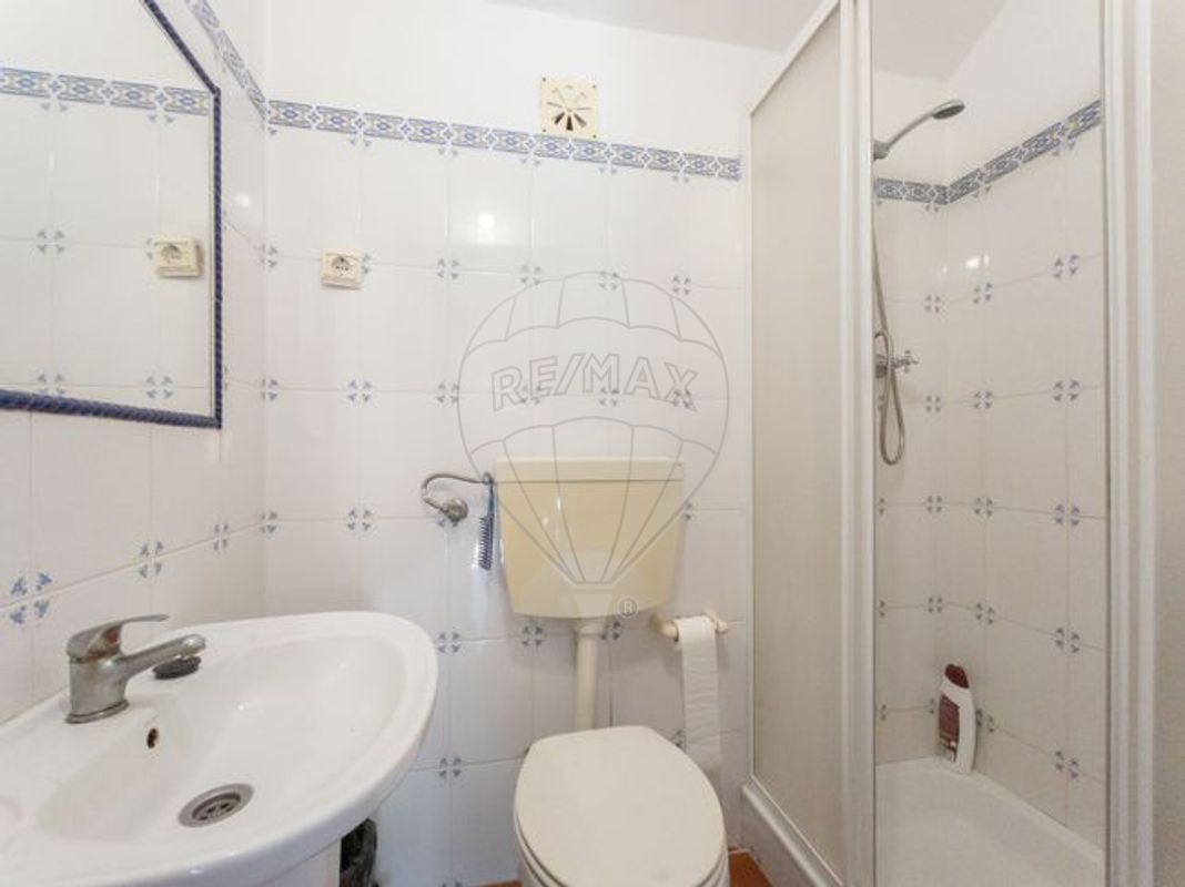 listing 126621083-3 picture-0