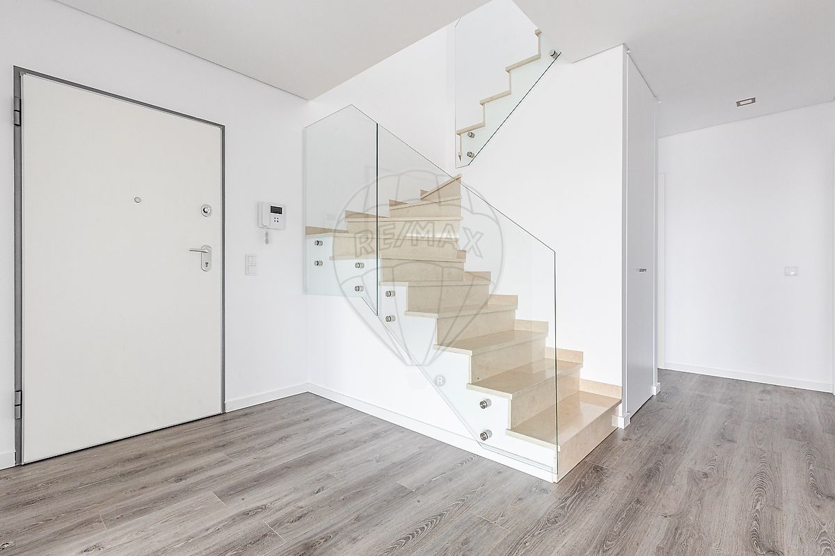 listing 126621061-17 picture-0