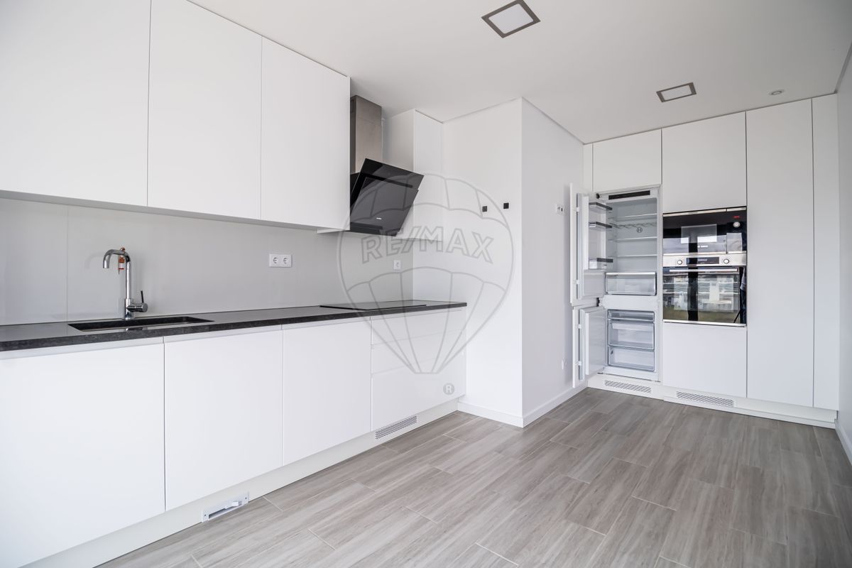 listing 126621061-17 picture-0