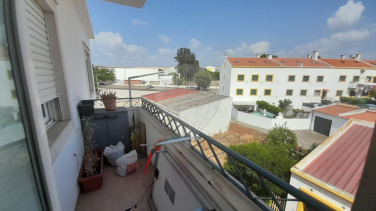 Apartamento T3 à venda em Montijo