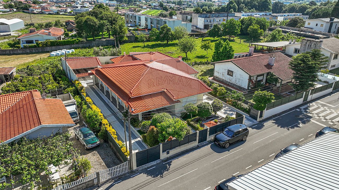 listing 126631002-47 picture-0