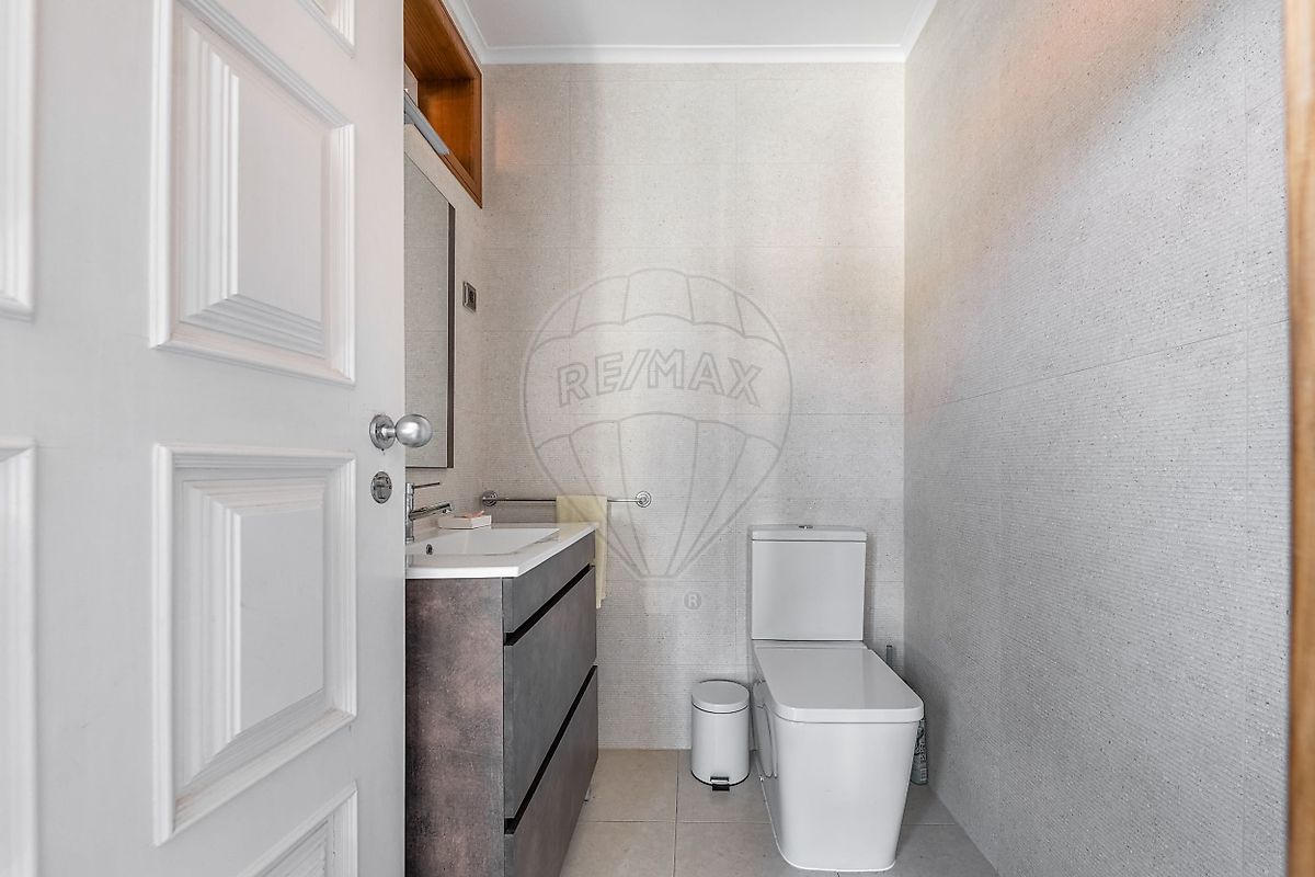listing 126631002-47 picture-0