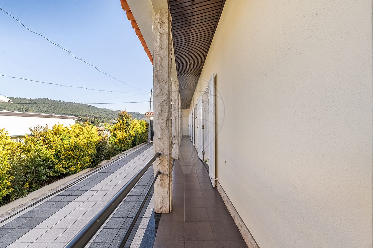 listing 126631002-47 picture-0