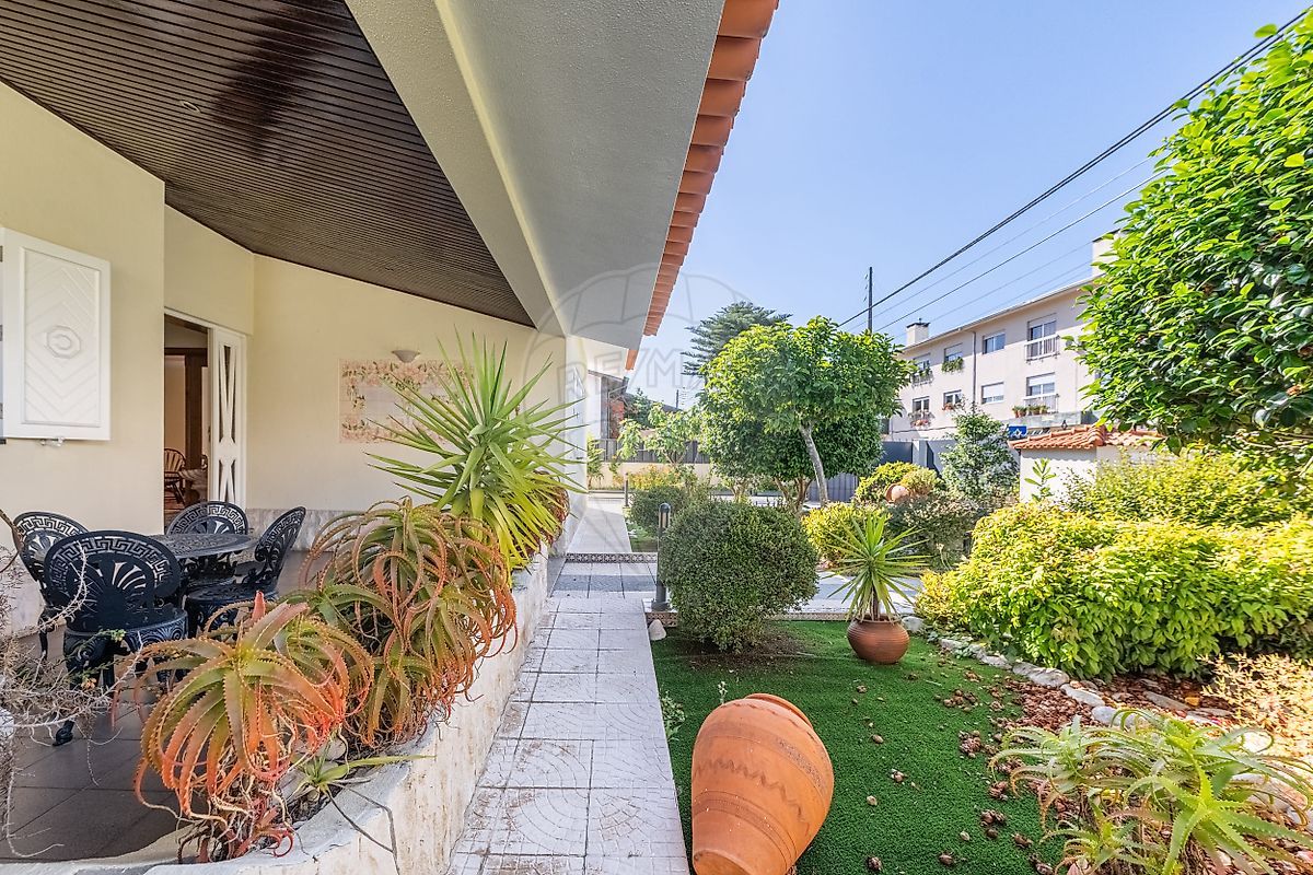 listing 126631002-47 picture-0