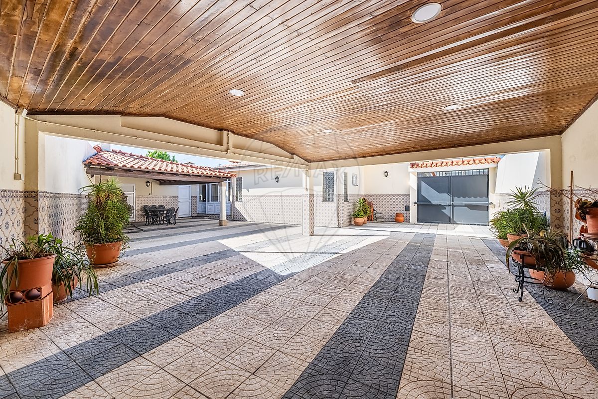 listing 126631002-47 picture-0