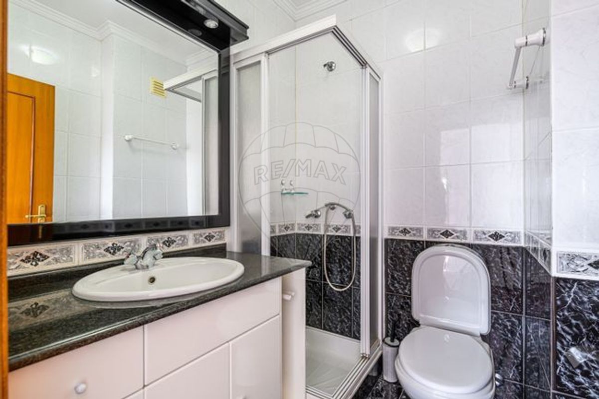 listing 126631036-16 picture-0