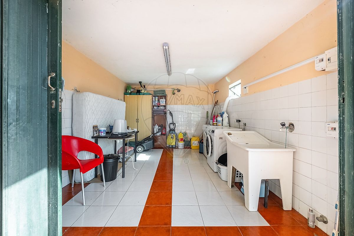 listing 126631003-154 picture-0