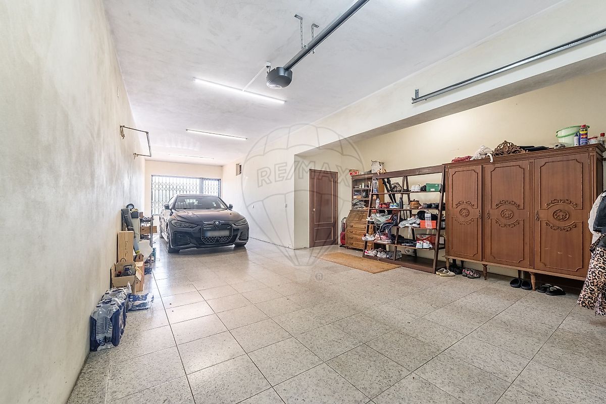 listing 126631003-154 picture-0