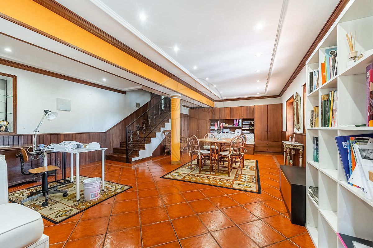 listing 126631003-154 picture-0
