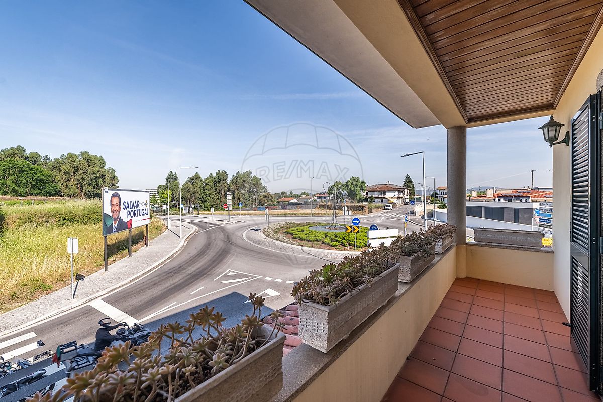 listing 126631003-154 picture-0