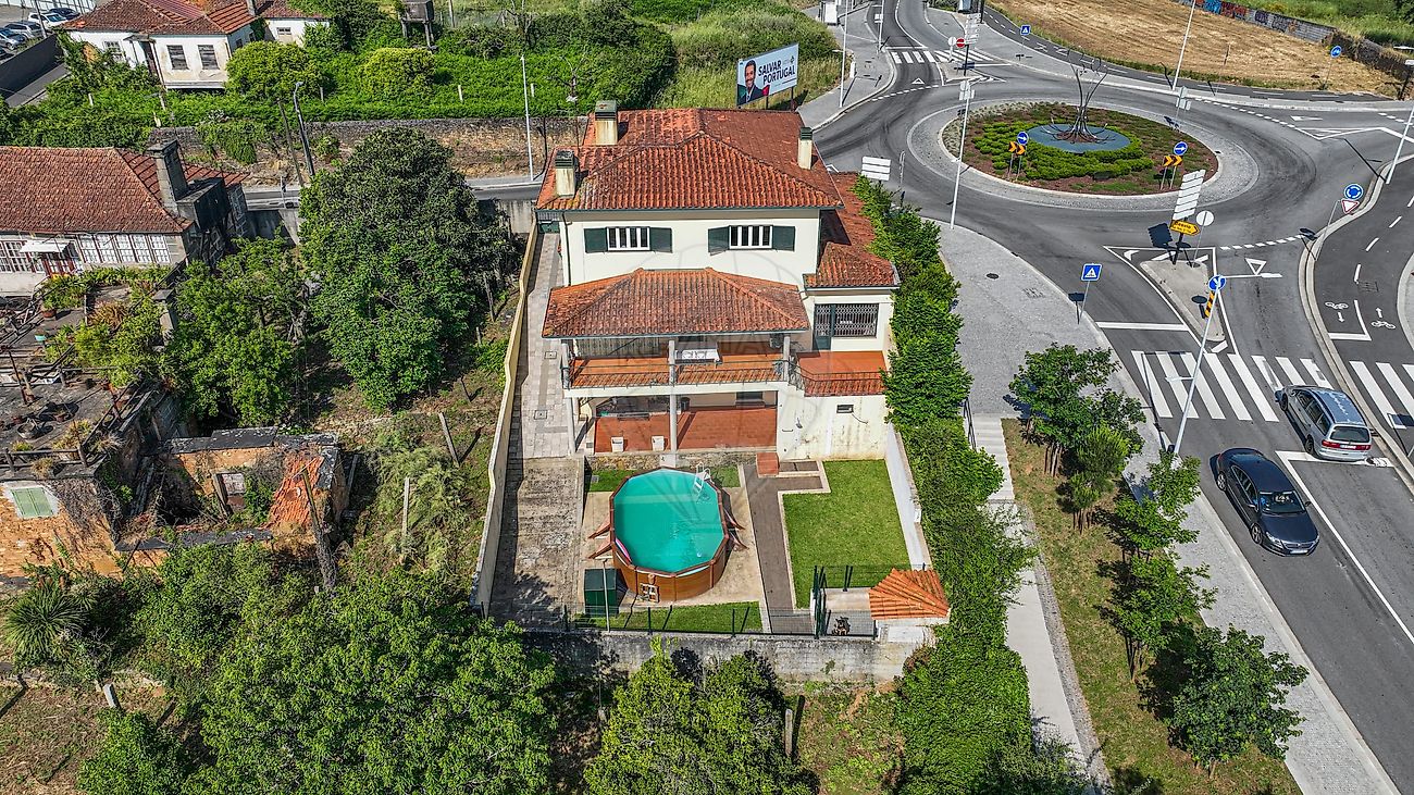 listing 126631003-154 picture-0