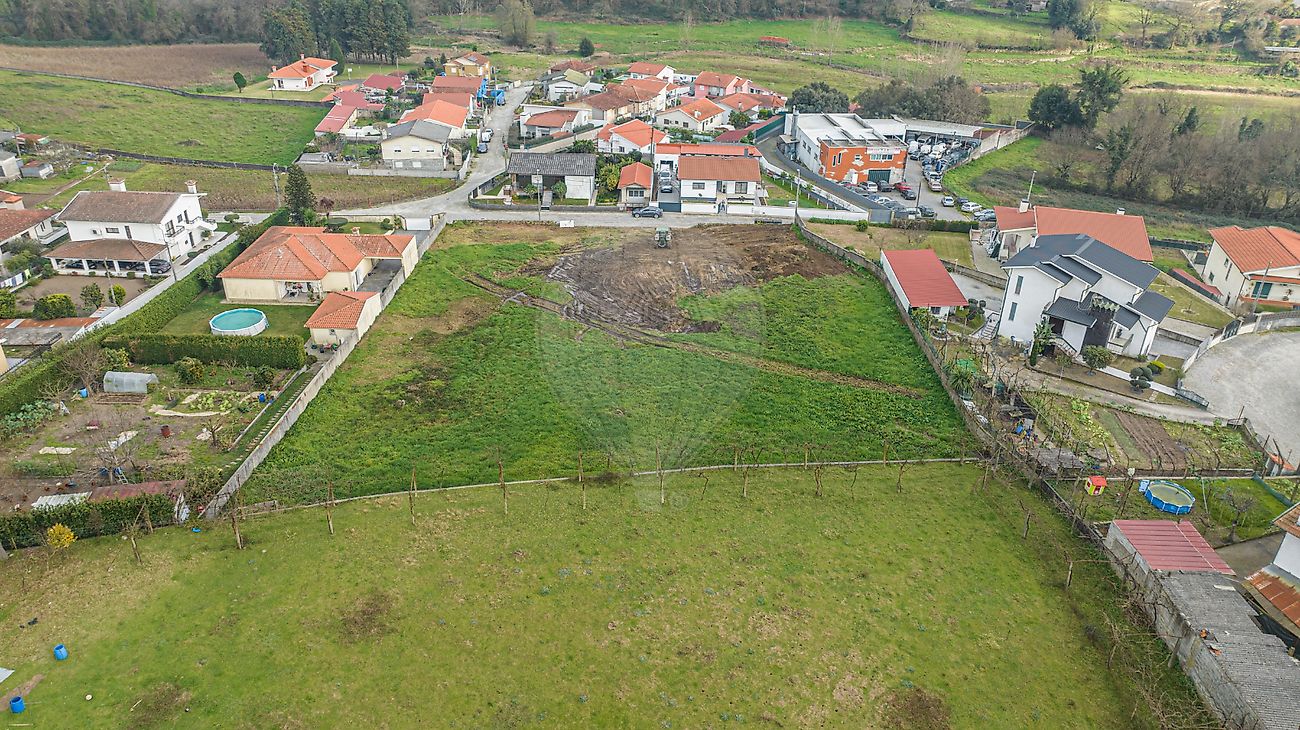 Terreno - Areias, Sequeiró, Lama e Palmeira, Santo Tirso, Porto