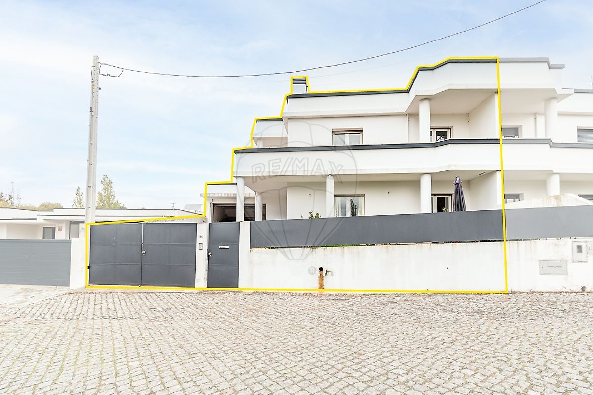 Moradia T5 à venda em Esposende