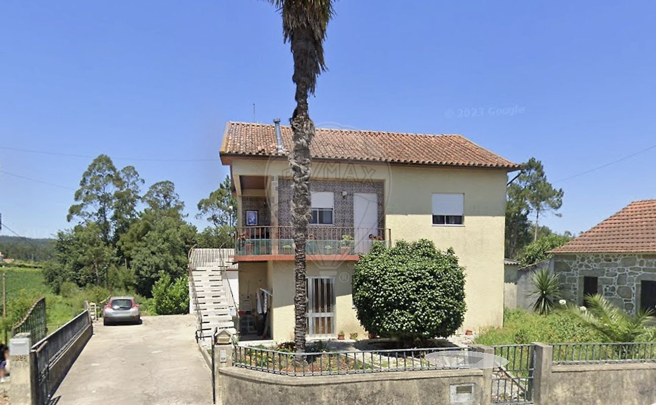 Moradia T3 à venda em Vila Nova de Famalicão