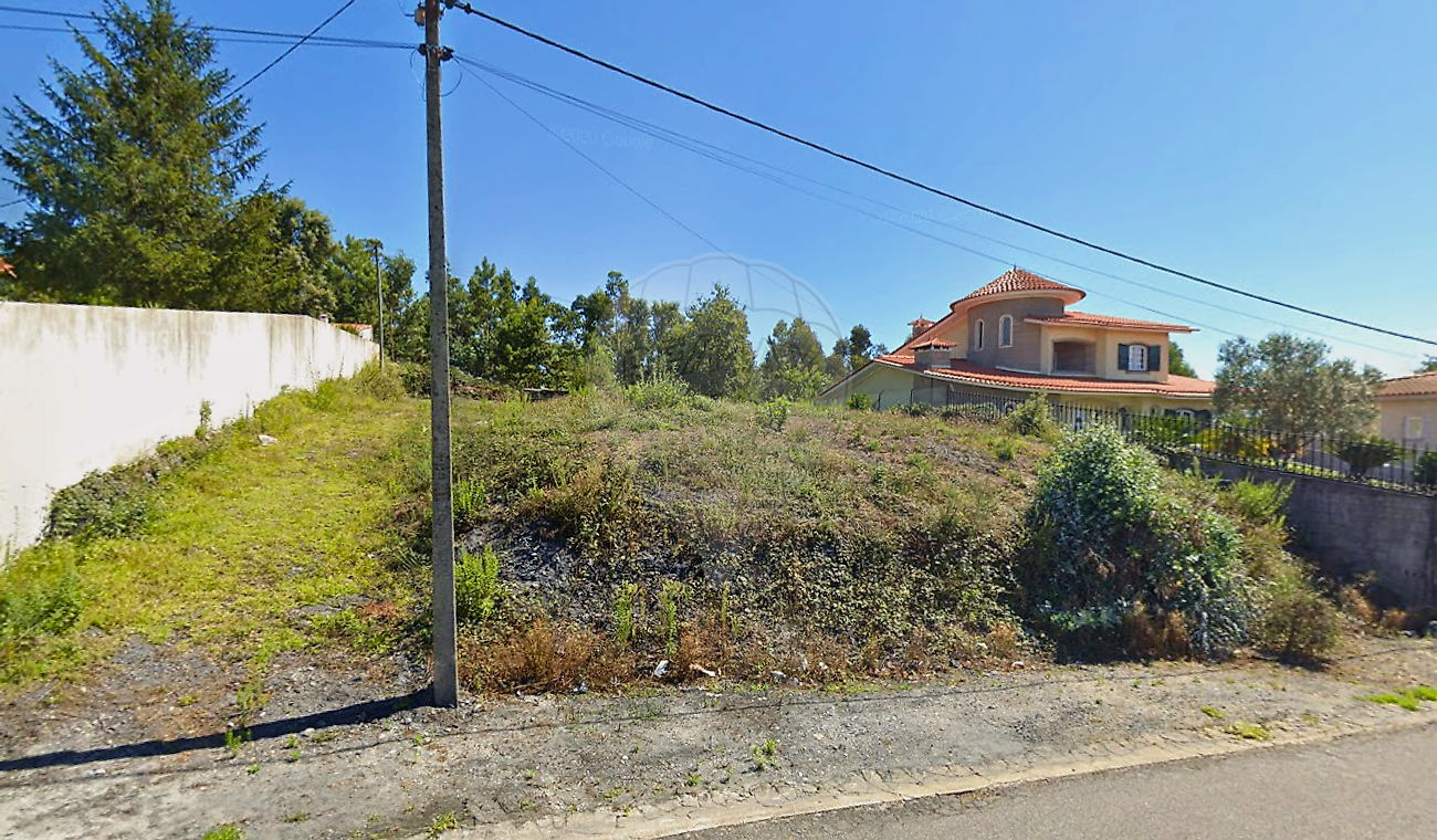 Terreno à venda em Vila Nova de Famalicão