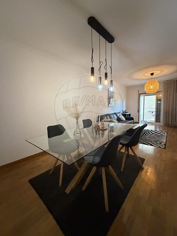 Apartamento T2 à venda em Vila Nova de Famalicão