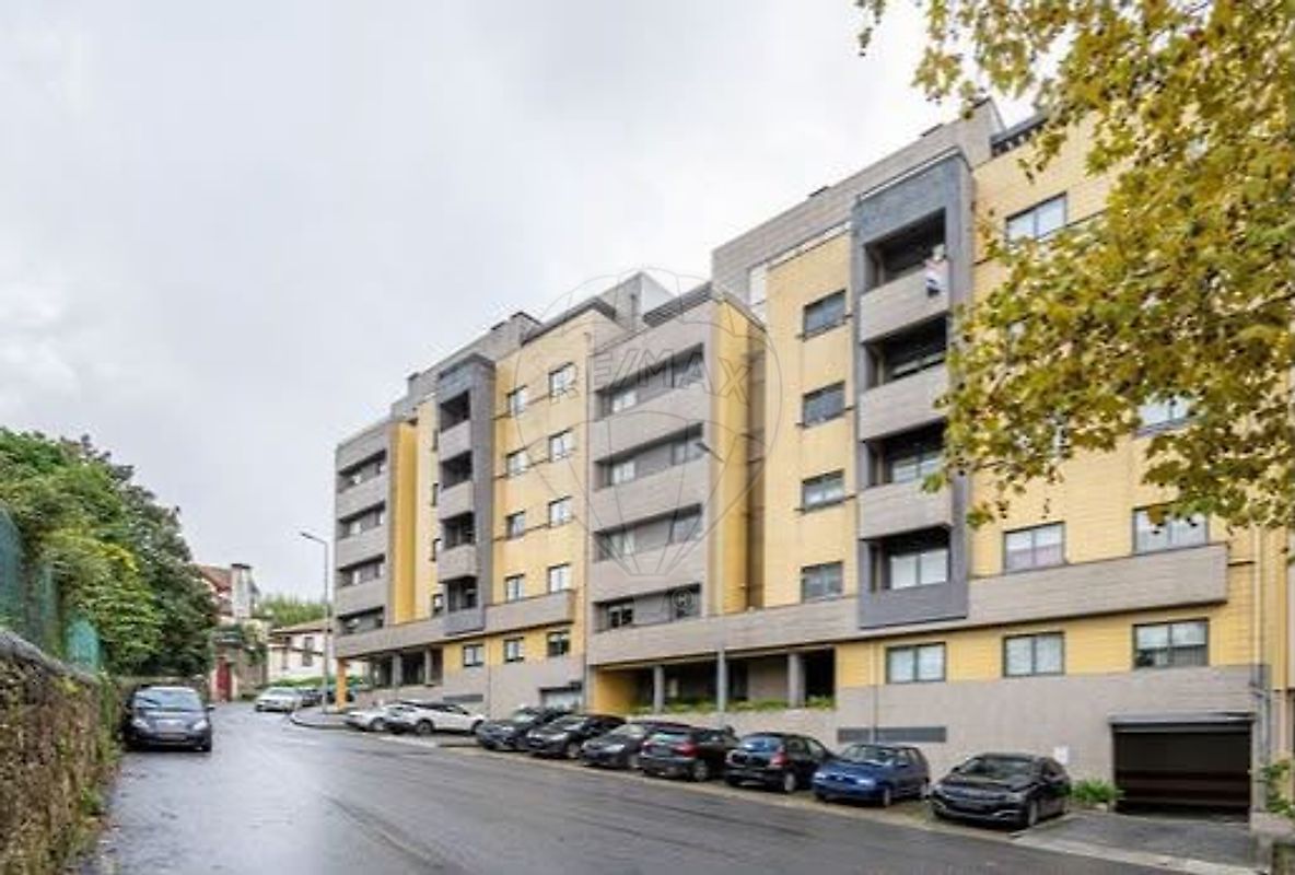 Apartamento T2 à venda em Vila Nova de Famalicão