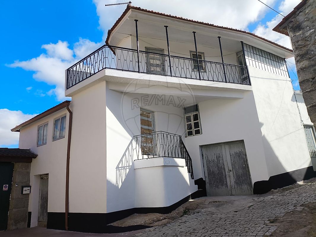 Moradia T2 à venda em Chaves