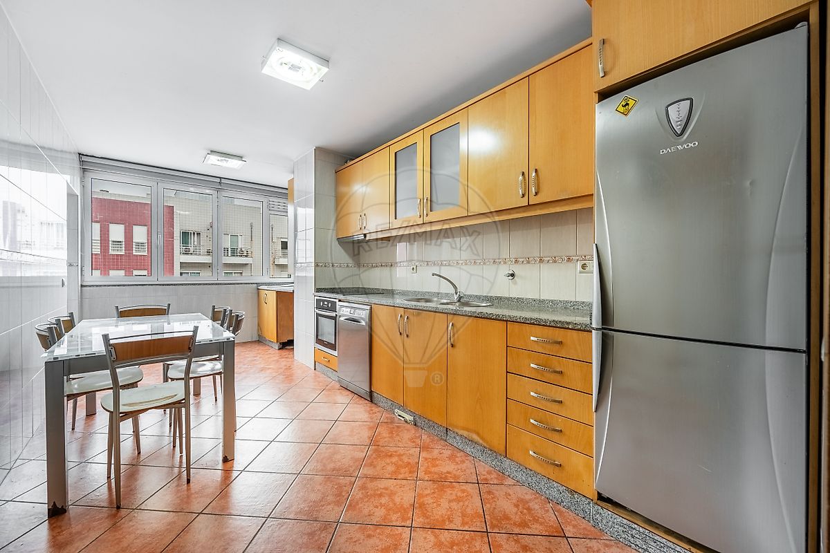 Apartamento T3 à venda em Riba de Ave, Vila Nova de Famalicão — foto 5