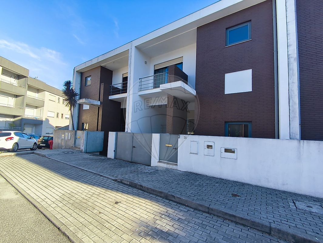 Apartamento T3 à venda em Vila Nova de Famalicão