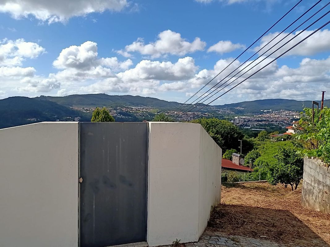 Terreno em Vale de Cambra