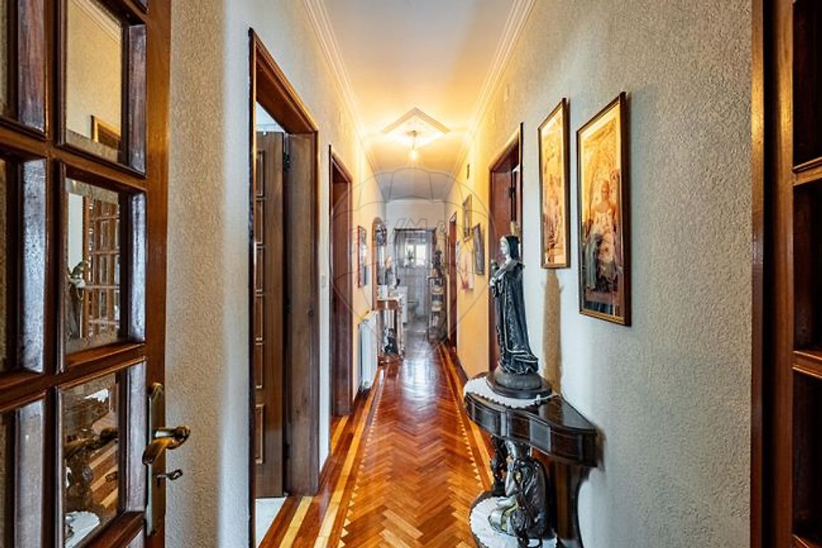 listing 126641027-23 picture-0