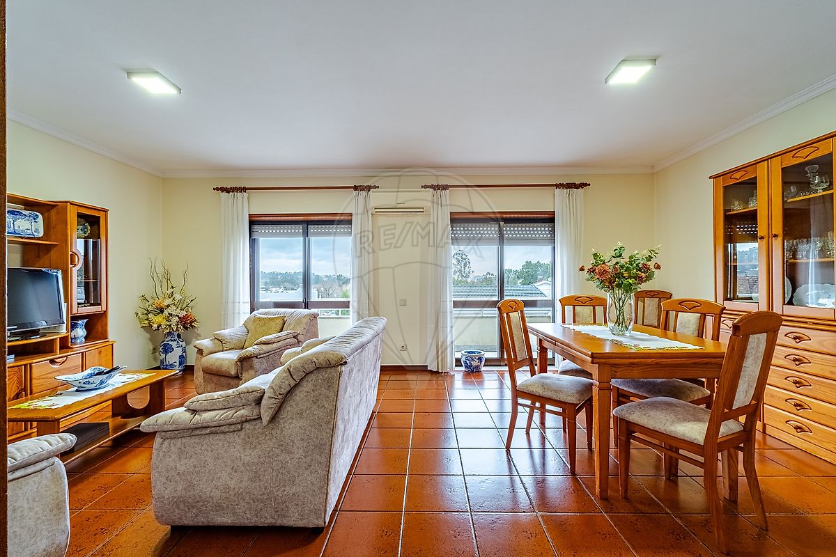 Apartamento - Caldas de São Jorge e Pigeiros, Santa Maria da Feira, Aveiro