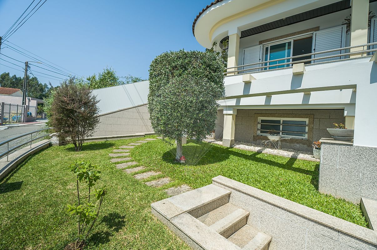 Moradia - Nogueira da Regedoura, Santa Maria da Feira, Aveiro