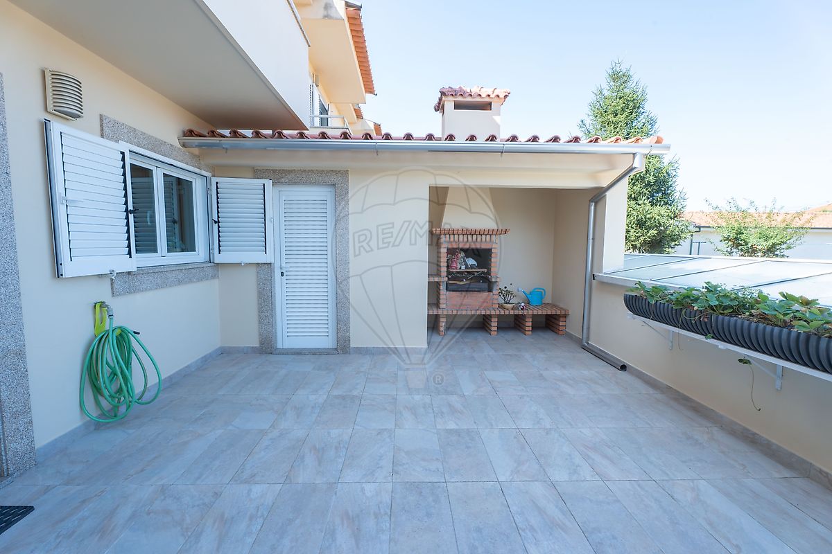 Moradia T3 à venda em Santa Maria da Feira, Travanca, Sanfins e Espargo, Santa Maria da Feira — foto 4