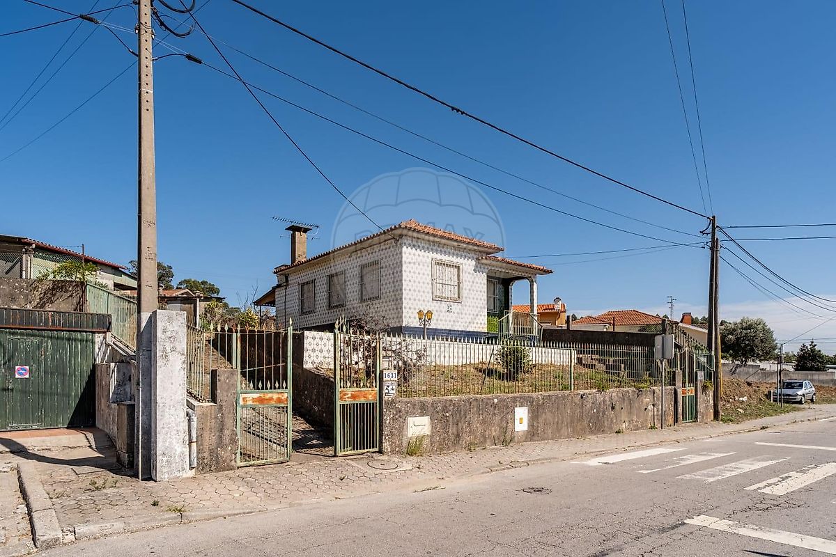 Moradia T3 à venda em Santa Maria da Feira